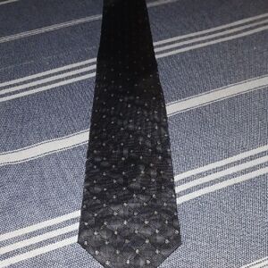 Elegant Black Polka Dot Tie